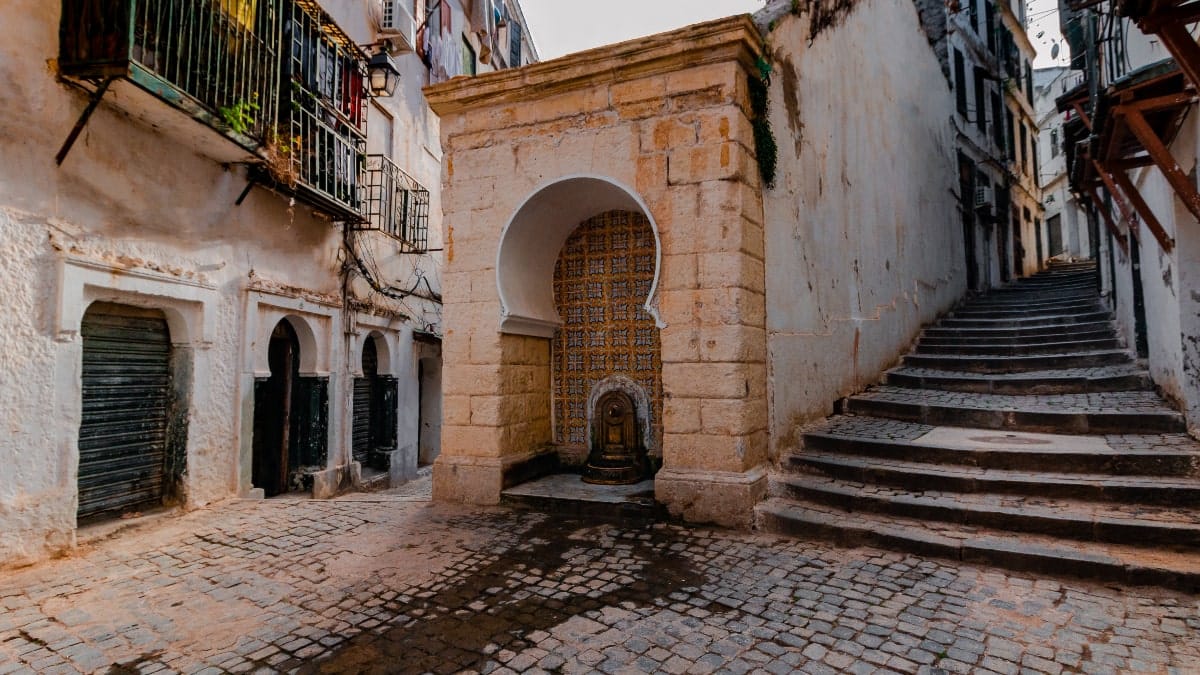 12 bonnes raisons de visiter la Casbah - Visas & Voyages Algérie %