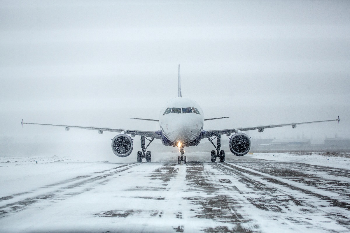 Avion bloqué par la neige