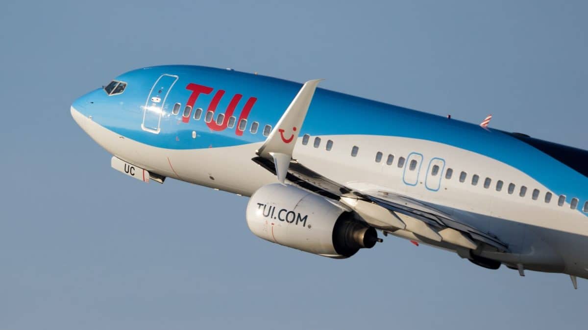 avion tui fly