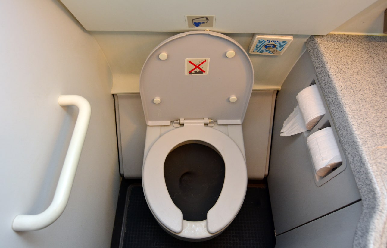 avion toilettes