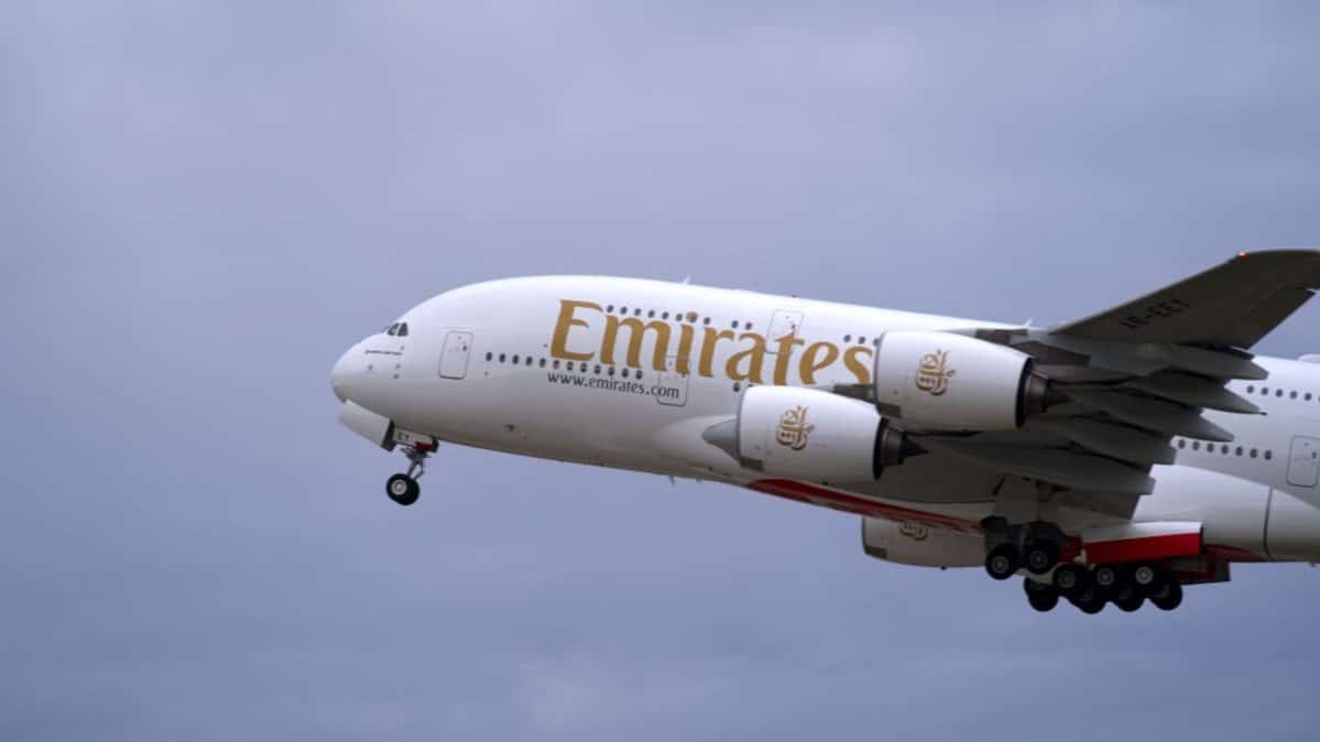 hôtesse de l’air Emirates