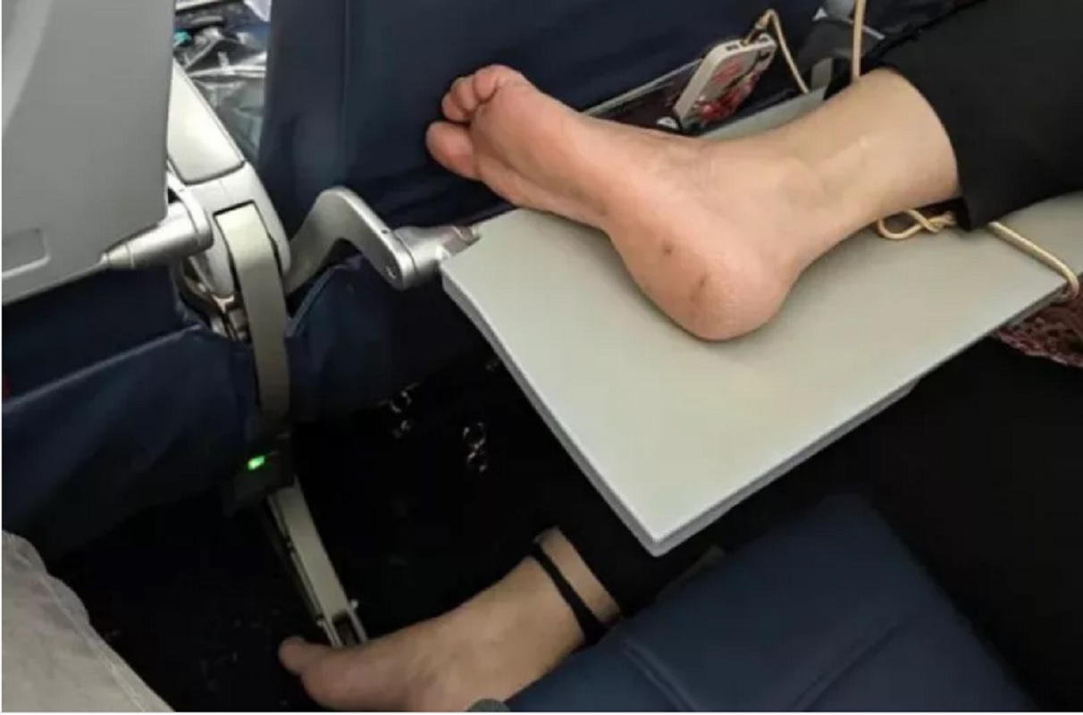 pieds nus à bord d'un avion 