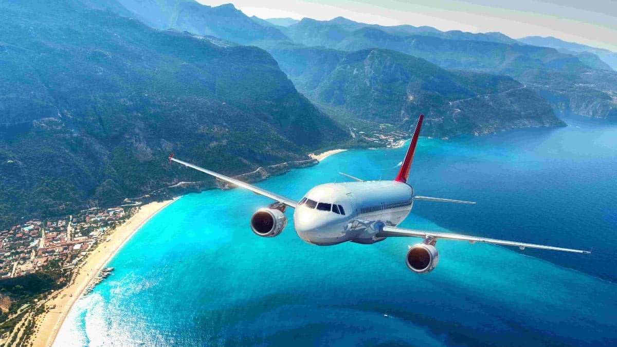 avion évoluant à vitesse spectaculaire