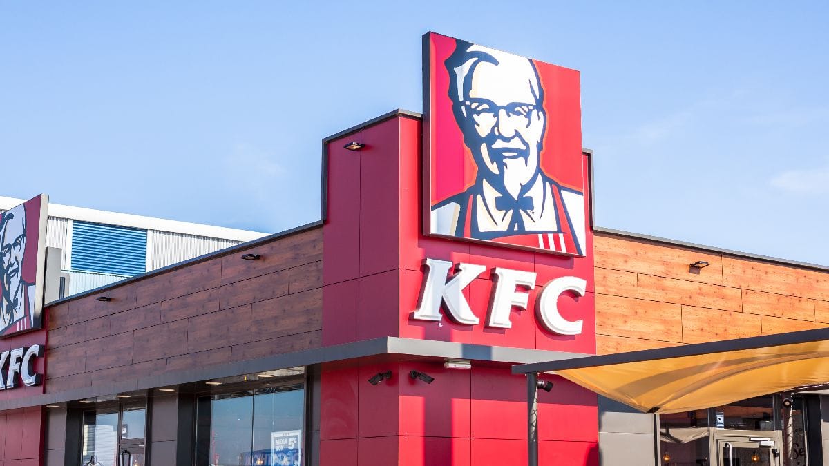 Algérie : après le Starbucks d’Oran, voici le « KFC de Chlef » (vidéo)