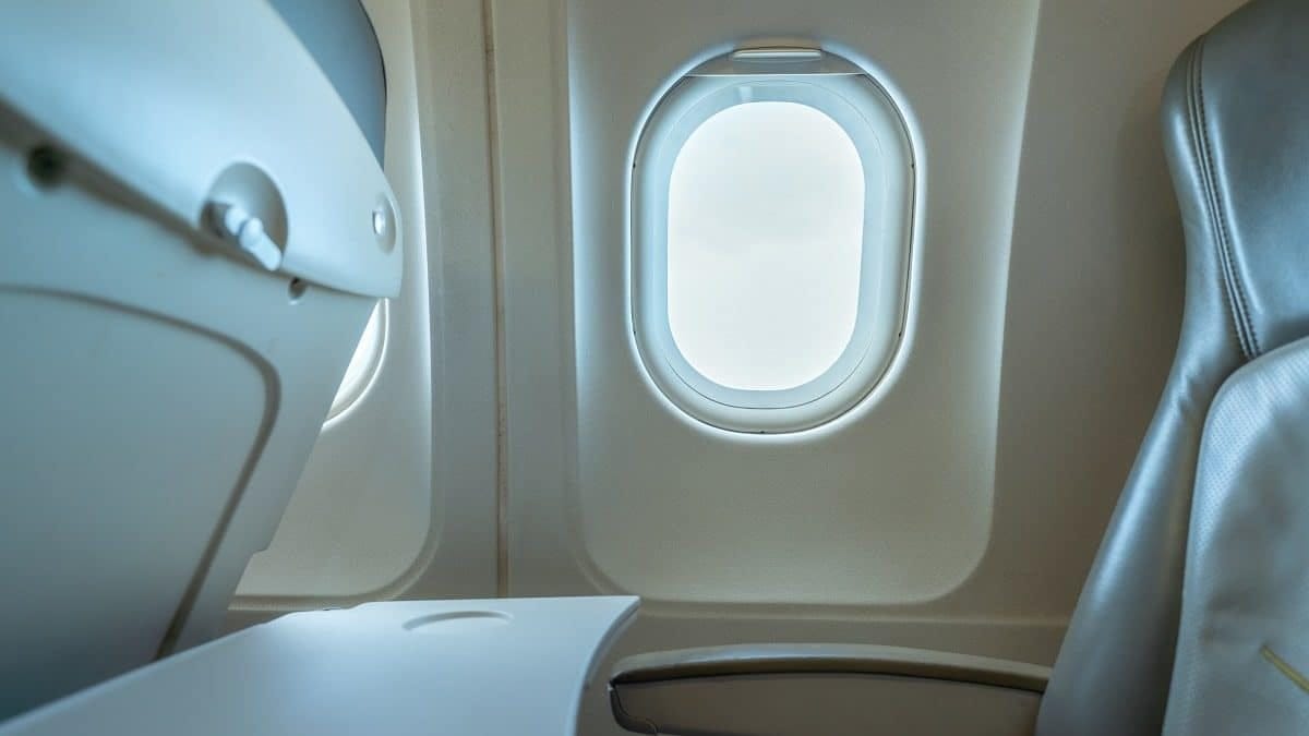 Avion : elle pousse un coup de gueule contre les passagers qui voyagent côté hublot
