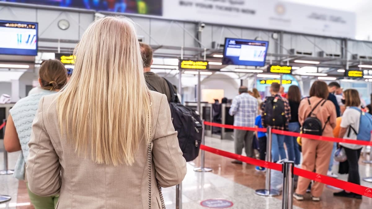 voyageurs aéroport Dubaï