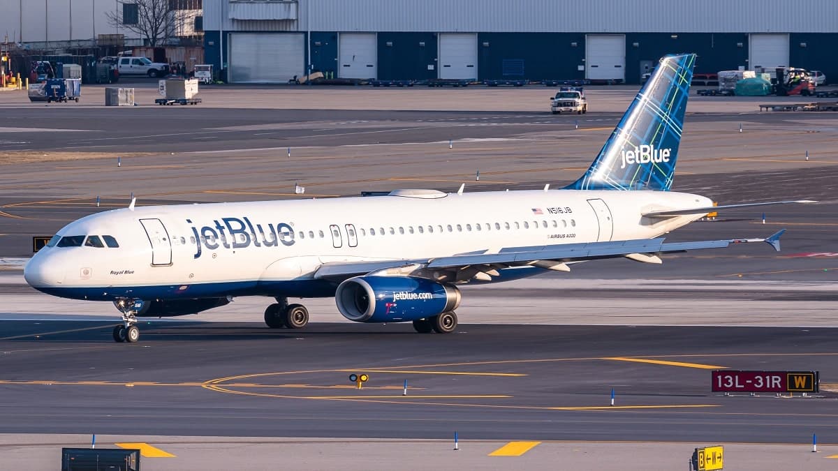 avion JetBlue parfum
