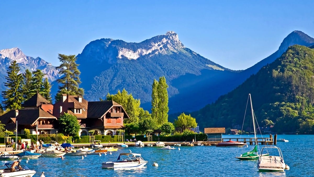 Talloires, destination aux allures de Venise, est l’une des plus méconnues d’Europe