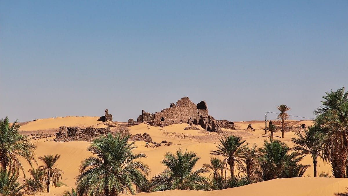 « J’irai dormir chez vous » en Algérie : une « nomade » répond à Antoine de Maximy