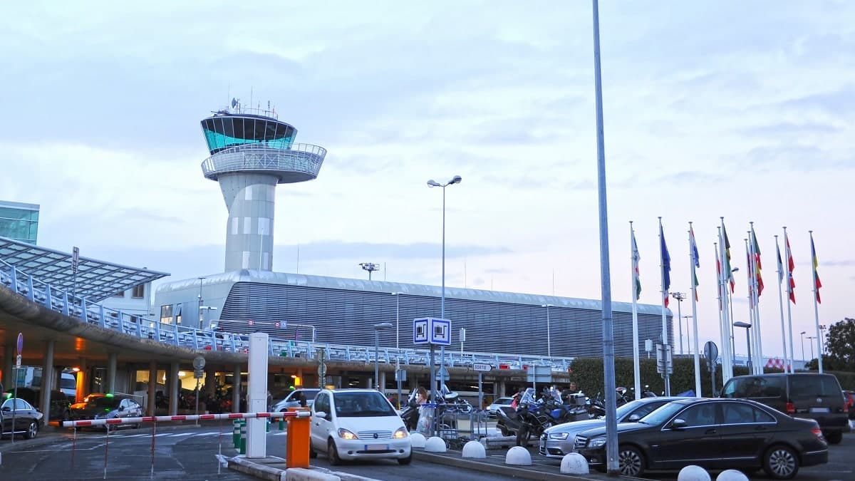 Aéroports français : la destination Algérie devant le Maroc
