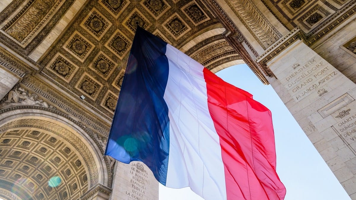 Titre de séjour en France : le gouvernement veut introduire une nouvelle condition