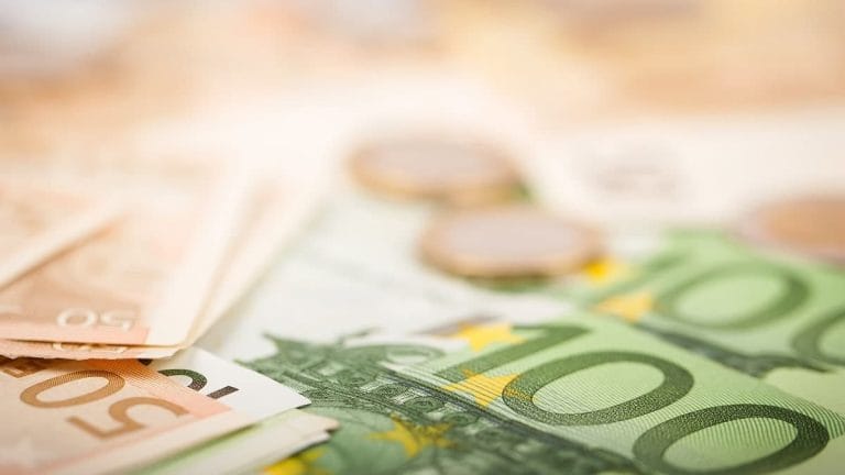 Dinar algérien – euro : quel impact de l’allocation touristique de 750 € ?