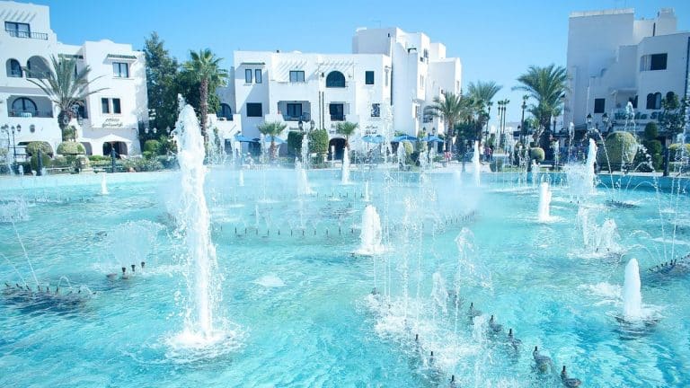 Vacances en Tunisie : une Tunisienne répond aux critiques d’un touriste français