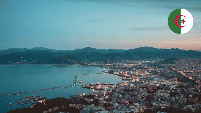 « On dirait la Côte d’Azur ! » : l’Algérie vue par un influenceur voyage français