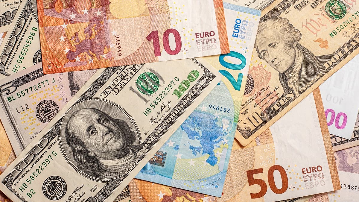 Voyage Algérie : les cours de l’euro et du dollar sur le marché noir