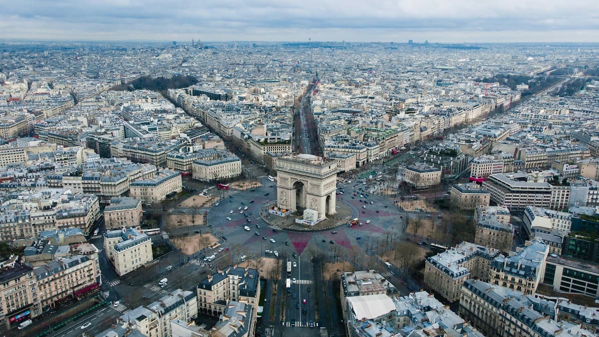 Titre de séjour : un Algérien conjoint de Française raconte sa galère