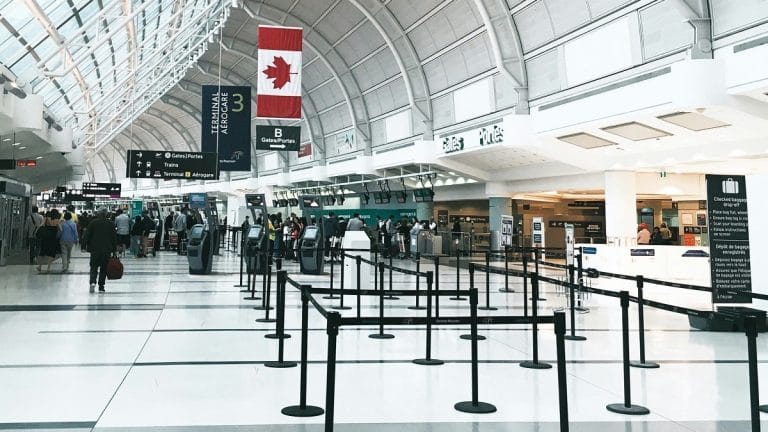 Canada : des touristes algériens ont-ils été vraiment refoulés à Montréal ?