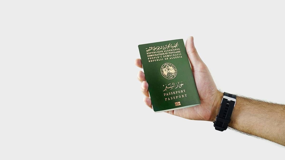Passeport algérien 2025 : classement mondial et nombre de pays sans visa