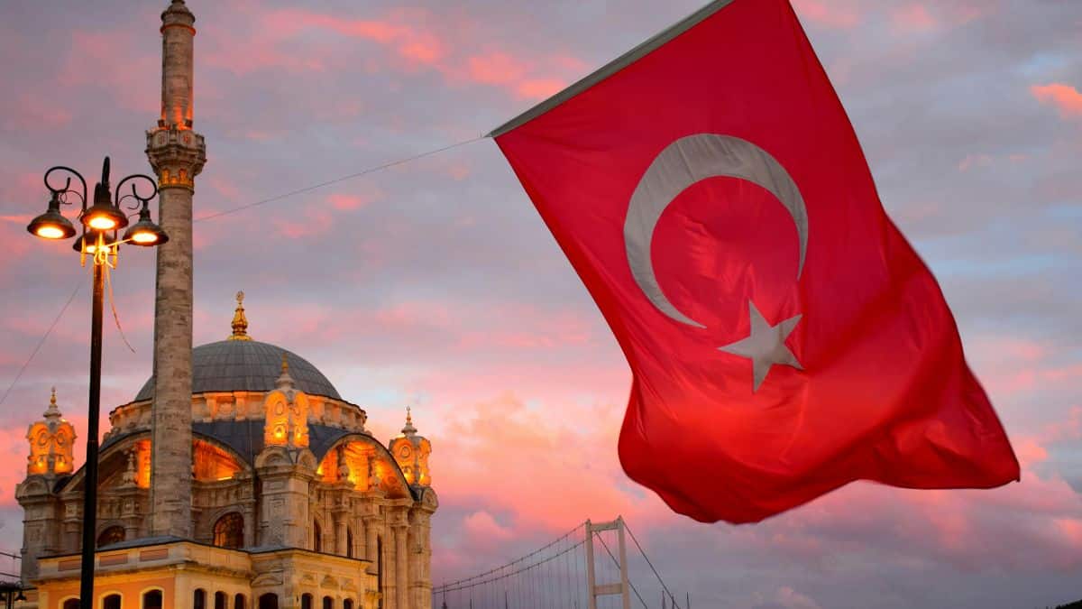 « 1000 € en 4 jours sans rien acheter » : une touriste algérienne choquée par les prix en Turquie