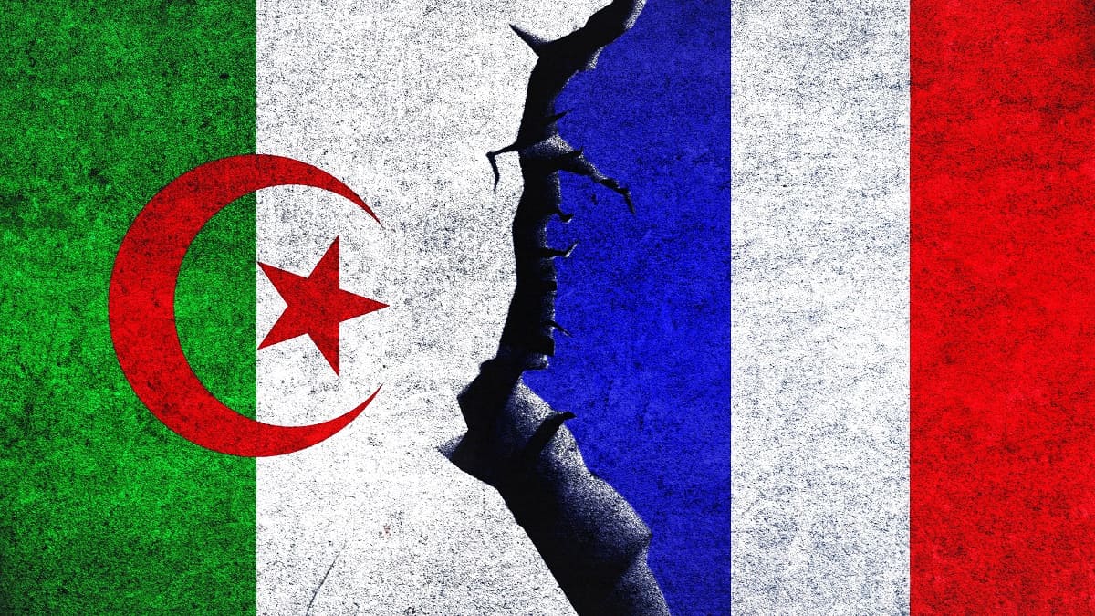 Crise des visas : l’Algérie accuse la France de s’en prendre aux passeports ordinaires