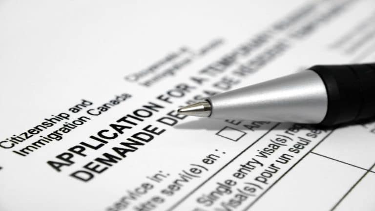 Algérie : elle promettait des visas en échange d’importantes sommes d’argent