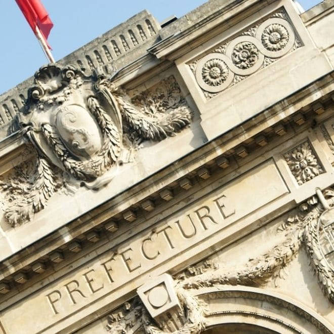 Titulaire d’un titre de séjour en France, il reste coincé au Maroc