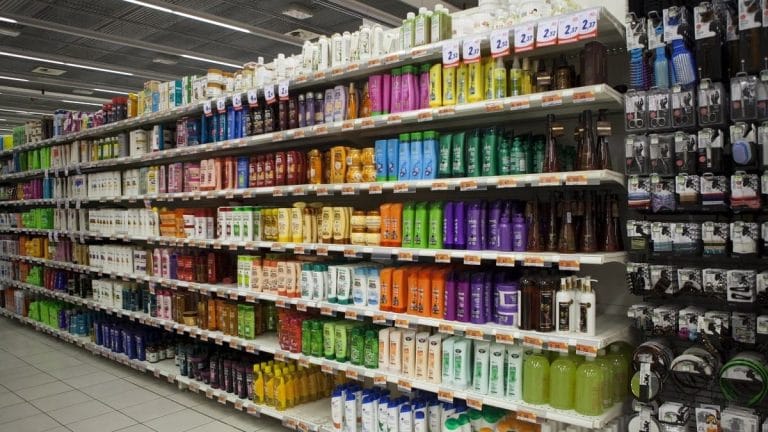 De retour de son court séjour en Algérie, Alice Limpe partage ses trouvailles locales, entre produits de beauté et gourmandises