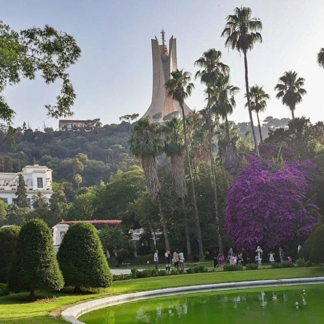 Un couple de touristes français raconte l’accueil bouleversant reçu en Algérie