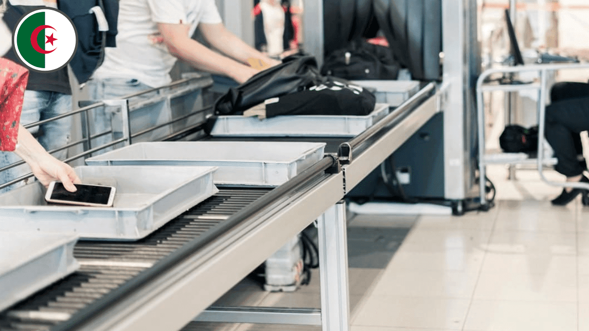 Vidéo. Algérie – Europe : des voyageurs cachent des cigarettes dans des gâteaux