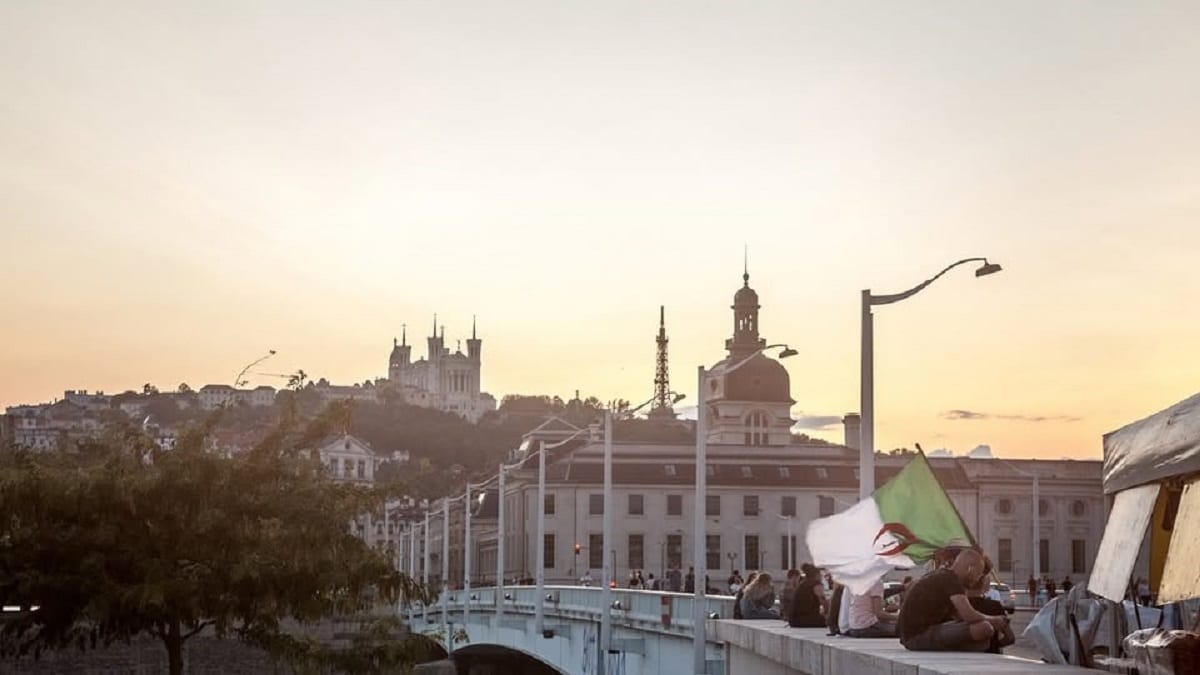 L’Assemblée nationale française a adopté une résolution visant à dénoncer l’accord franco-algérien de 1968 sur l’immigration et les visas.