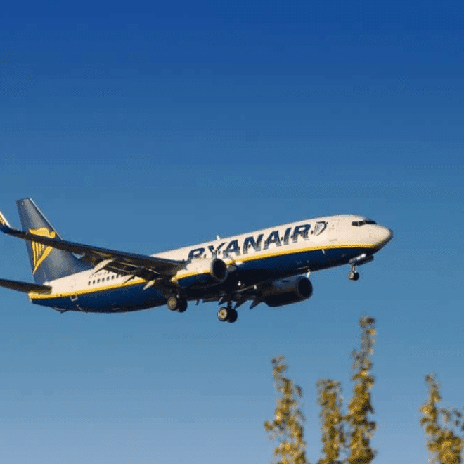 Billets d’avion vers l’Algérie : un député de la diaspora appelle à autoriser Ryanair