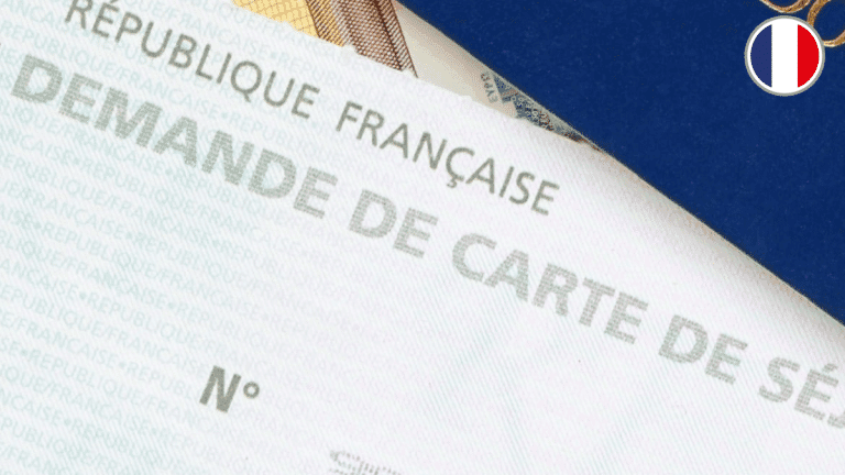 Renouvellement des titres de séjour en France : « La loi va bientôt changer »