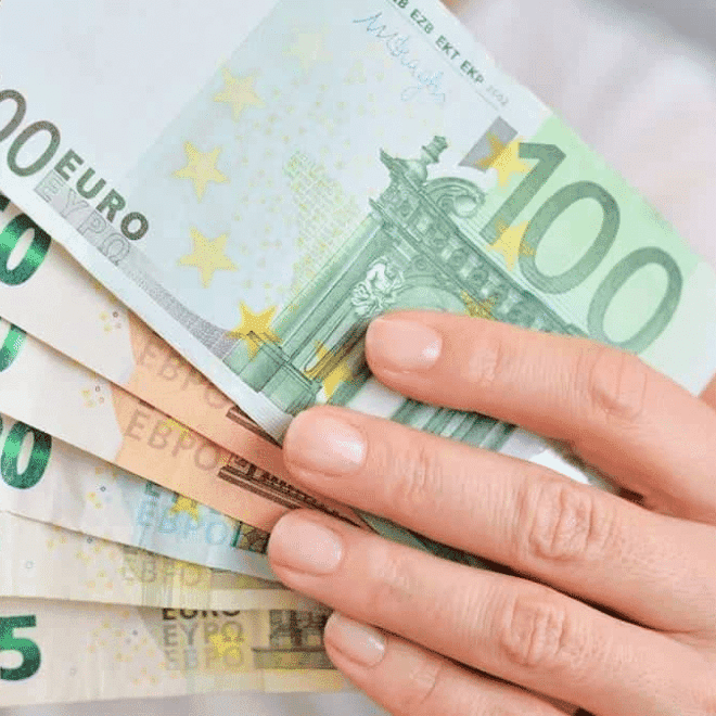 Algérie : des voyages “gratuits” en échange des 750 € de l’allocation touristique, 7 arrestations