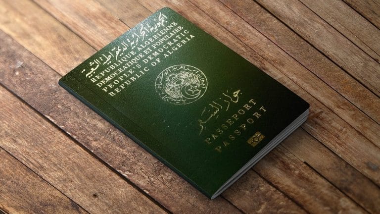 Voyage sans passeport algérien