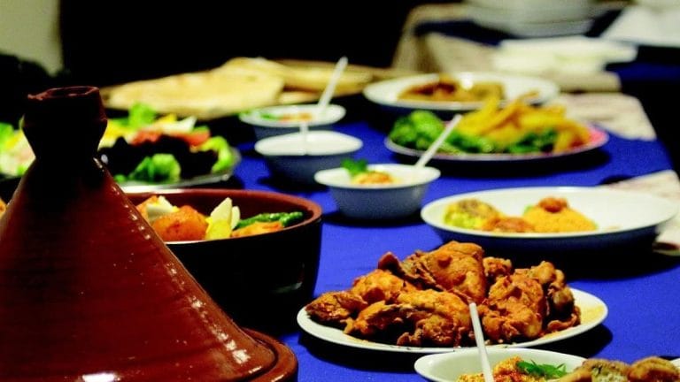 Paris : cette adresse séduit grâce à ses plats algériens faits maison