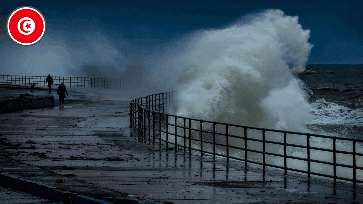 Images spectaculaires : la mer envahit les zones touristiques en Tunisie