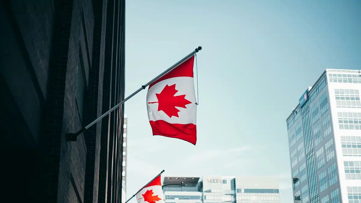 Visas : le Canada met en garde contre les arnaques visant les étudiants étrangers