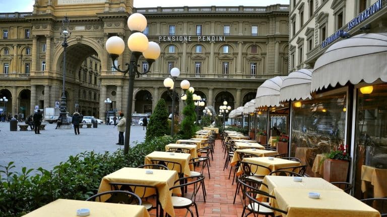 L'Italie attribue un quota de 43.300 permis de travail non saisonniers pour 2026