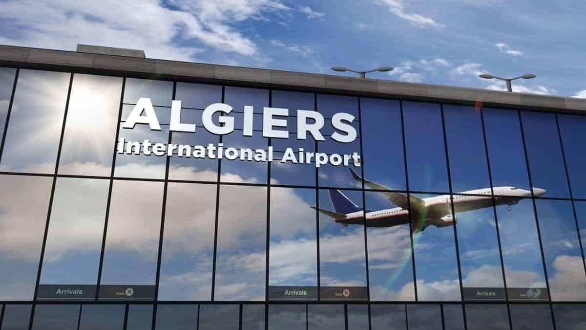 Aéroport d’Alger : les usagers critiquent l&rsquo;absence d&rsquo;une pharmacie