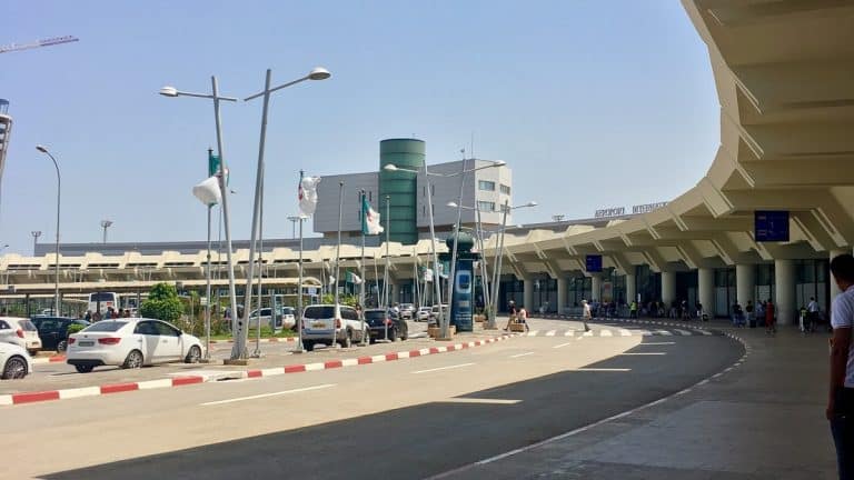 Vidéo. La joie d’une touriste algérienne de retour au pays après avoir été bloquée à Dubaï