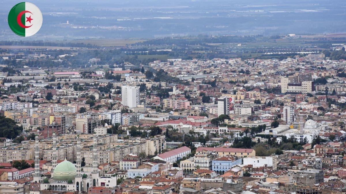 Ramadan en Algérie : filmée depuis un avion, une ville paraît presque vide